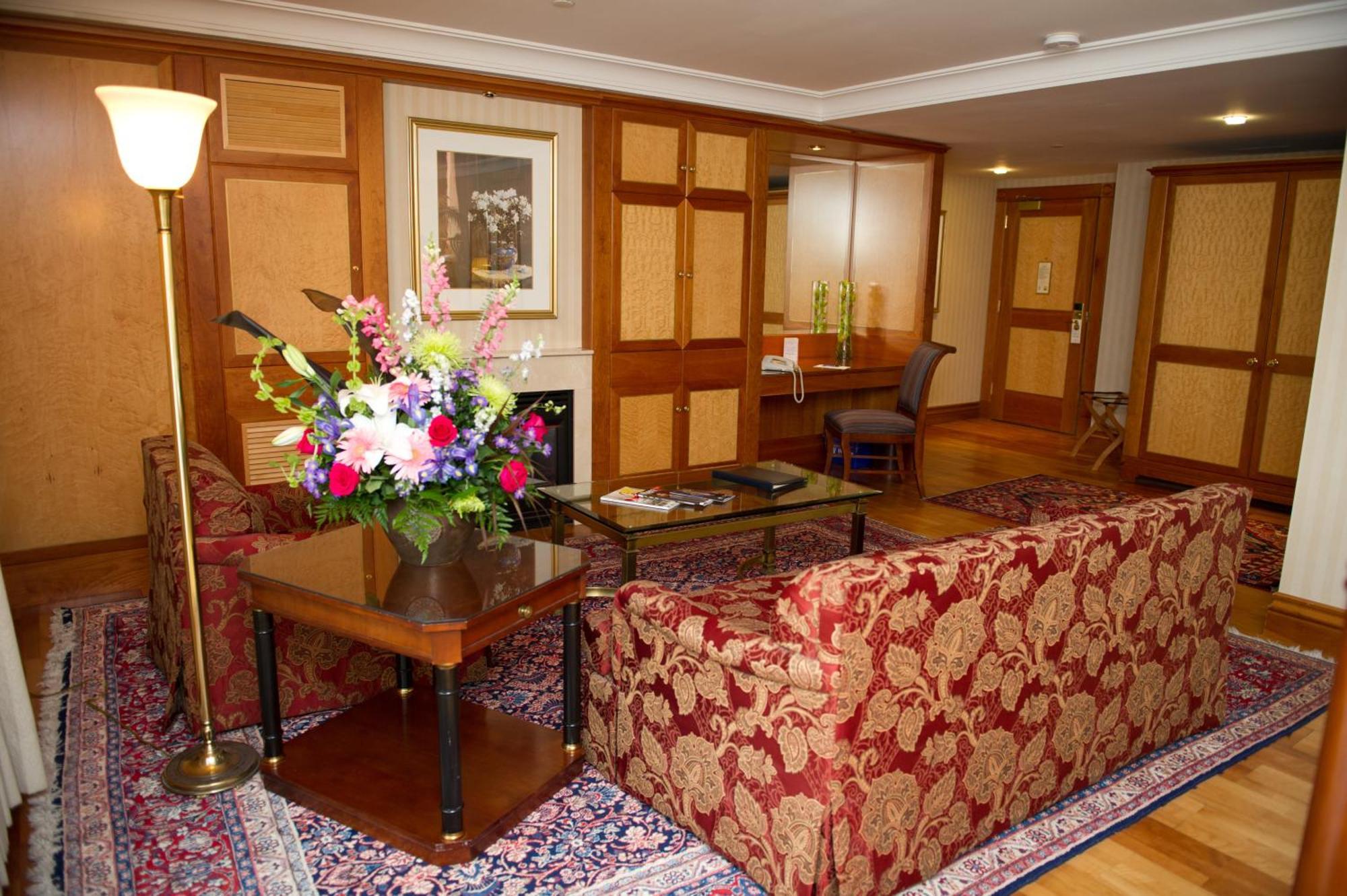 The Waterside Inn Миссиссага Номер фото
